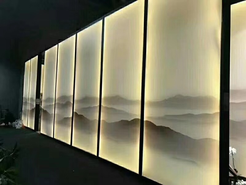 穿越千年的光影之美——中国风山水画夹画玻璃